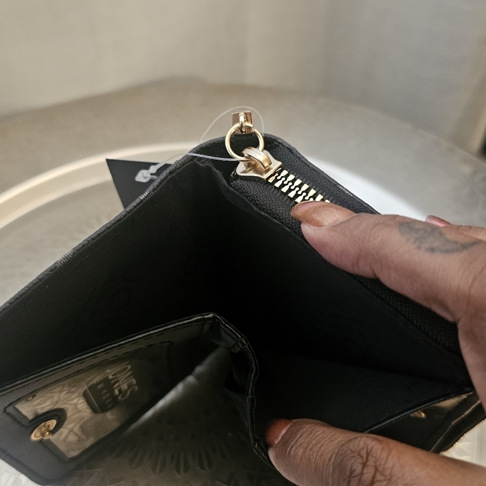 Jones New York Black Wallet - Picture 5 of 8
